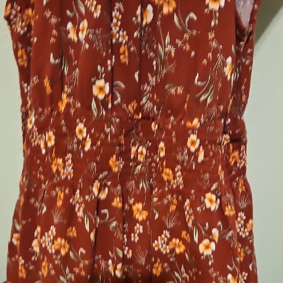 Old Navy Rust Floral Maxi Dress - Picture 8 of 9